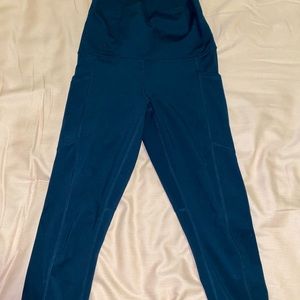 Yogalicious blue leggings size small